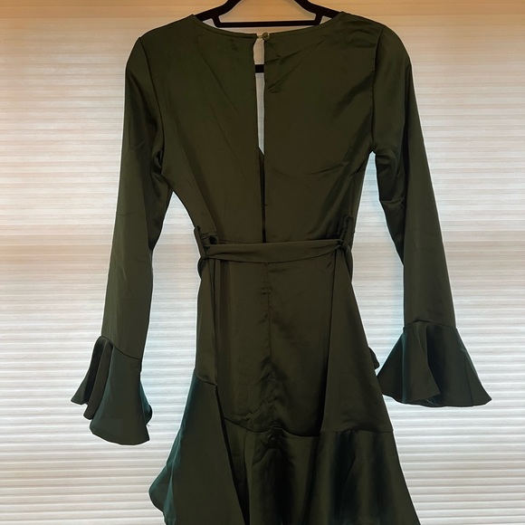 JADE SATIN DRESS HERE COMES THE SUN - Picture 4 of 6